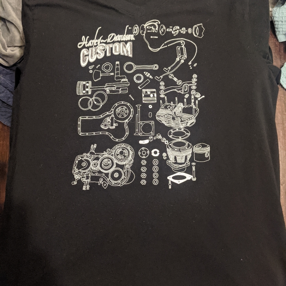 Harley Davidson v-neck t shirt xxl